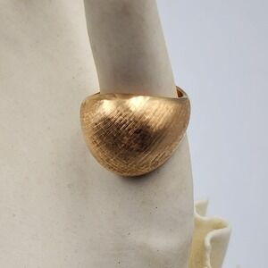 Vintage 18K GE Uncas Crosshatch Texture Dome Ring Size 6 Pinky Ring Signed